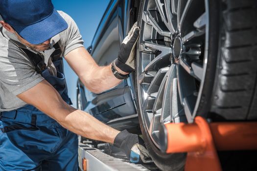 Semi Truck Towing-in-Tewksbury-Massachusetts